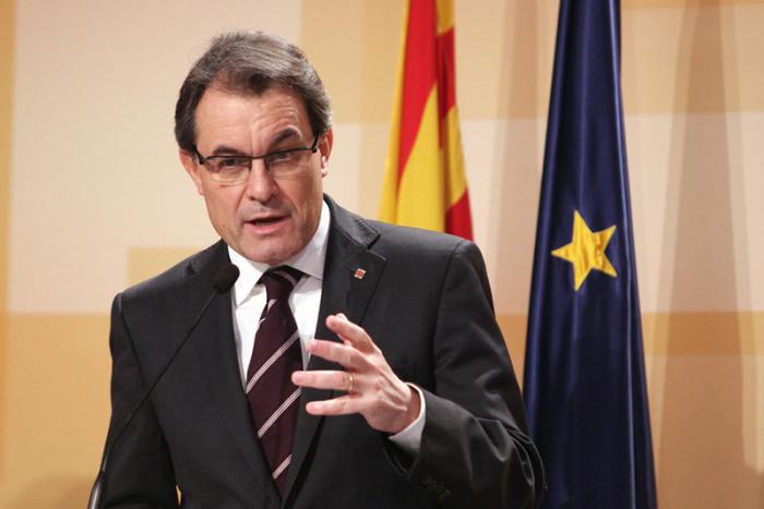 La Sala Civil y Penal del tribunal convocó al presidente de la Generalitat Artur Mas para el 15 de octubre.