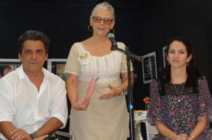 Lizette Vila (centro), directora del proyecto Palomas