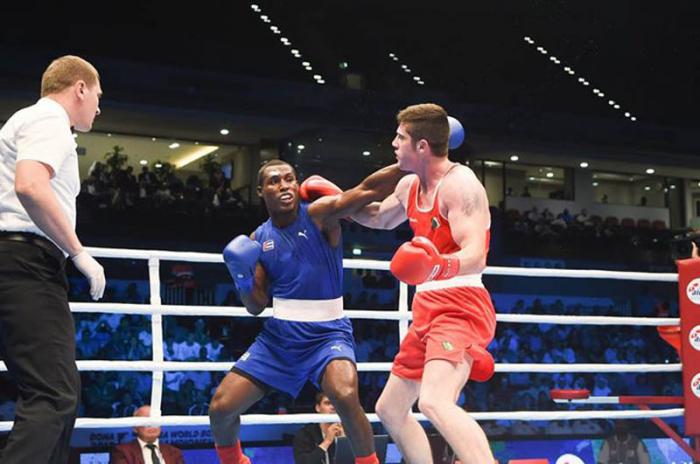 Los campeones Lázaro Álvarez (60 kg) y Julio César la Cruz (81) conquistaron cada uno su tercer título del orbe para cerrar por todo lo alto la actuación cubana