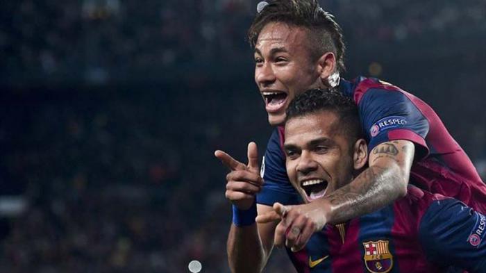 Neymar(arriba) lideró con su juego la victoria del Barcelona en Bielorrusia. 