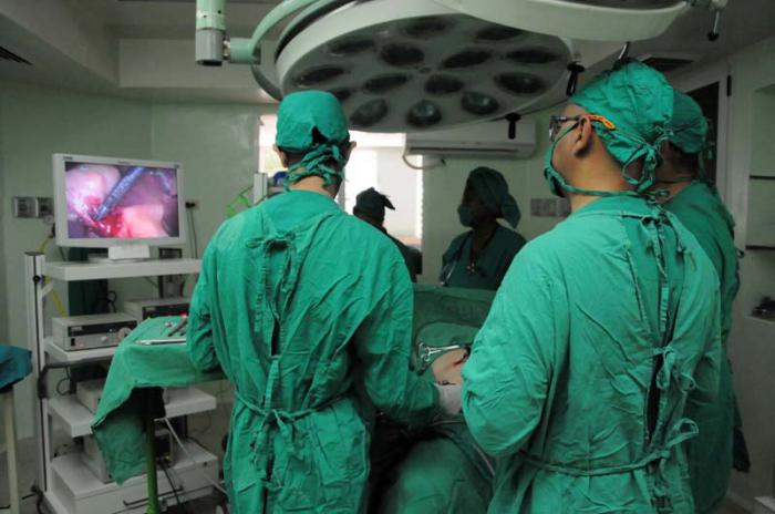 La disponibilidad de los salones quirúrgicos ha agilizado la espera, previa a las intervenciones. 