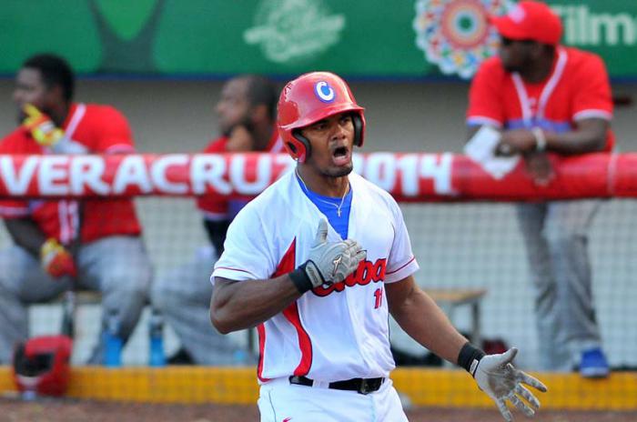 juego de beisbol entre cuba y RD ganda x cuba 6 x 3 lanzador x cuba Notge Luis Ruiz Jonron de Yosvanny Alarcon