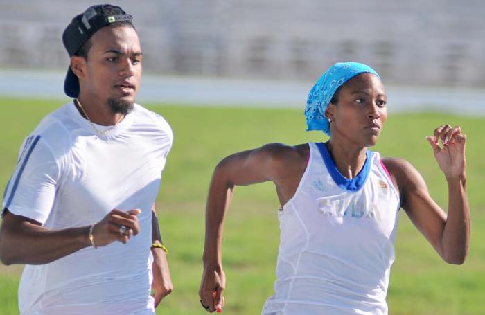 Atletismo-Paralimpicos Omara Duran y su Guia Yunior Kindelan