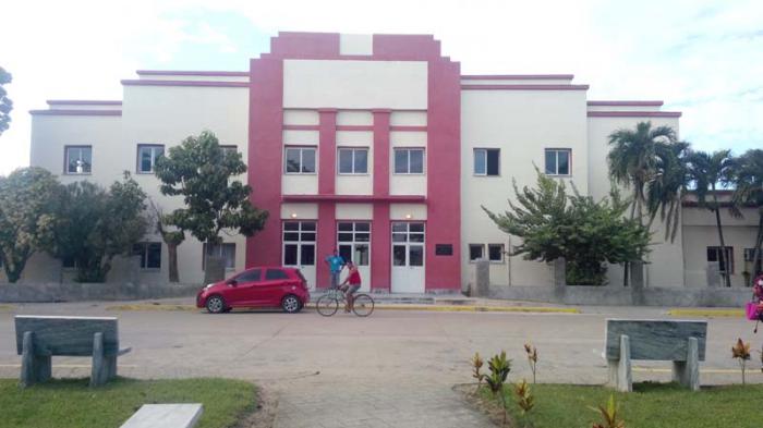El hospital Héroes del Baire es una de las obras que se beneficia con el programa inversionista. 