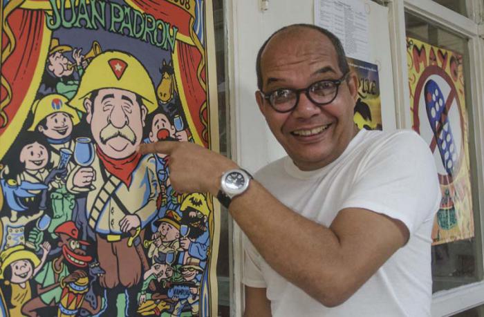 Actor cubano Nestor Marín durante una entrevista en la redacción cultural del Periódico Granma.