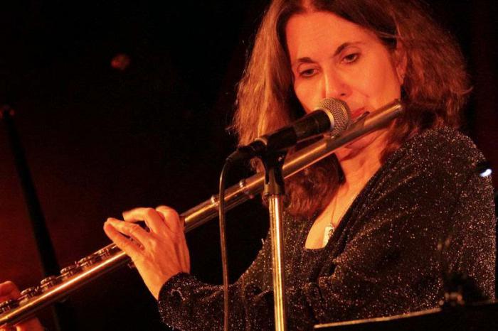La flautista norteamericana Andrea Brachfeld viajará a La Habana para tocar con Bobby Carcassés. 