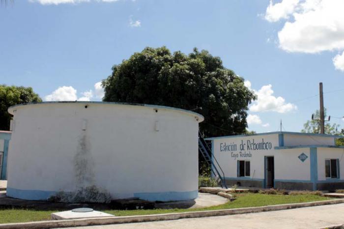 Del sistema de rebombeo de Cayo Redondo sale el agua para los sectores 5, 6 y 7, pertenecientes a la zona baja de la ciudad. 