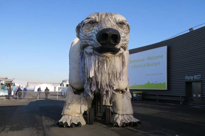 Aurora afamado oso polar gigante de Greenpeace