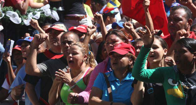 El pueblo chavista desbordó varias calles del centro de Caracas en apoyo a la Revolución. 