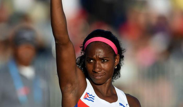 Atletismo panamericano Yarisley Silva gana oro en salto con pertiga con record panamericano de 4.85