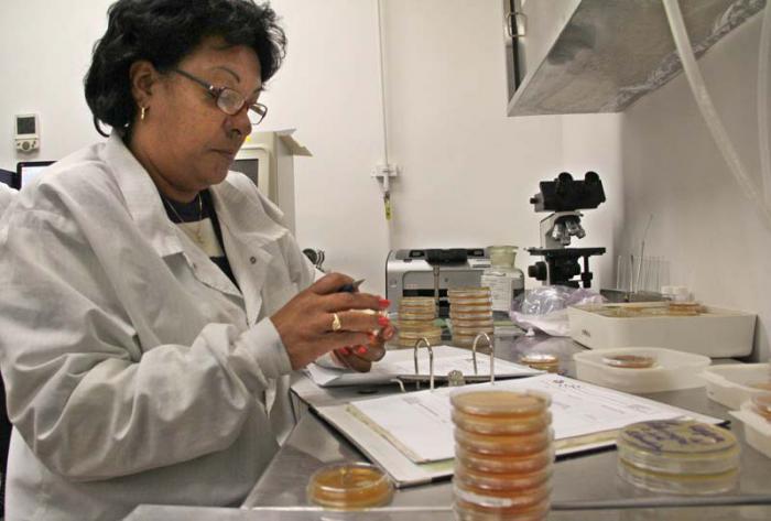 Centro de Inmunología Molecular, vacuna para el tratamiento de cáncer avanzado.