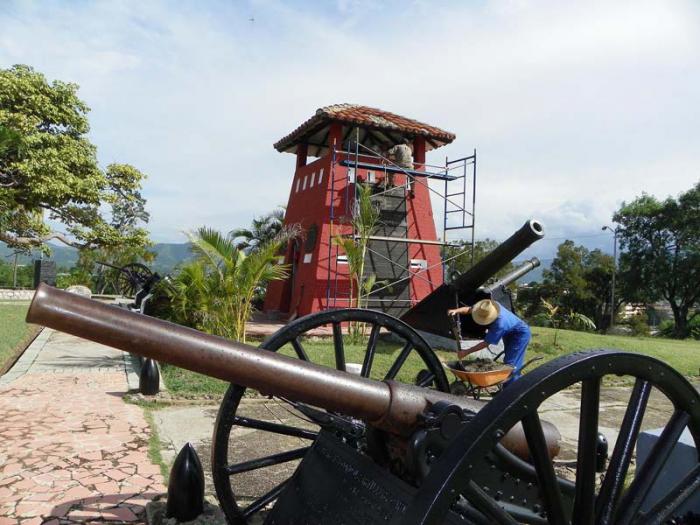 Parque Loma San Juan-Árbol de la Paz en Santiago de Cuba.