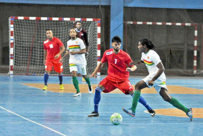 Eliminatoria del Caribe de Fútbol Sala en la Polivalente Kid Chocolate de La Habana. Cuba gana  4-0 a Guadalupe.