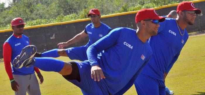 Entrenamiento del equipo ciego de avila para enfrentar a partir de mañana la serie del caribe de republica dominicana.