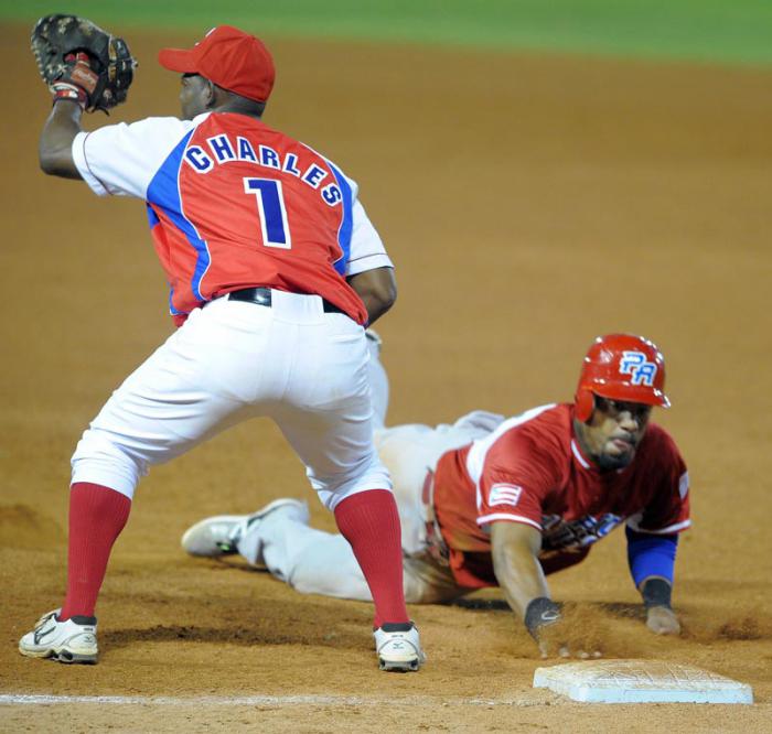Serie Caribe Dominicana 1 mer juego CUB vs PR jugada en 1mera base