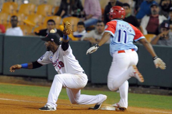 Serie Caribe Dominicana 3ser juego cuba vs Rd