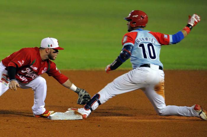 Serie Caribe Dominicana Semifinal CUB-MEX Yuiesky Gurriel
