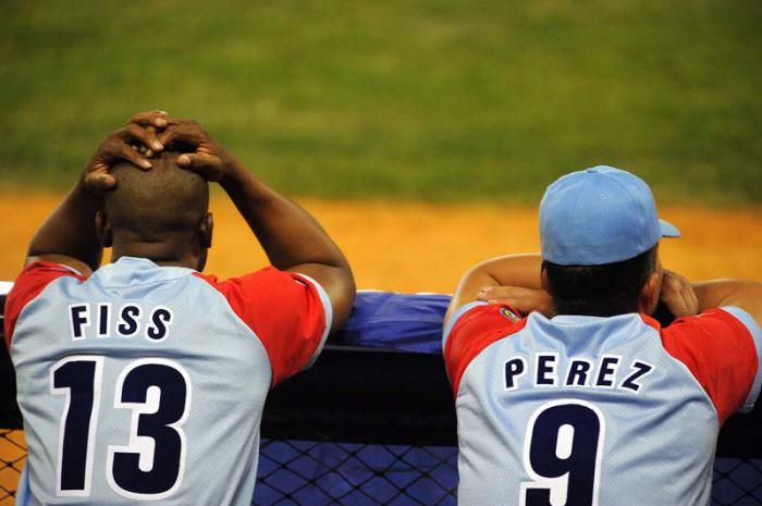 Serie Caribe Dominicana Semifinal CUB-MEX Yoelvis Fiss y Yenier Perez