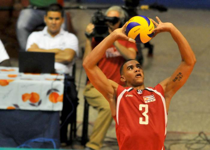 Liga Mundial de Voleibol 2015 Cuba vs Ricardo Calvo el pasador