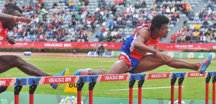 Atletismo-JCC 110 MC oro Yordan Ofarrill