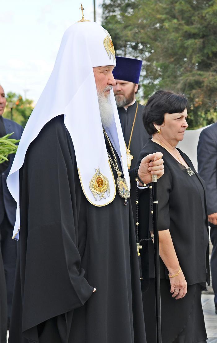 Patriarca ruso rinde homenaje 