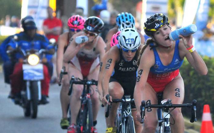 Segundo Campeonato de Trihatlon Habana: Categoria Spring ganadora en el F de españa Camila Alonso