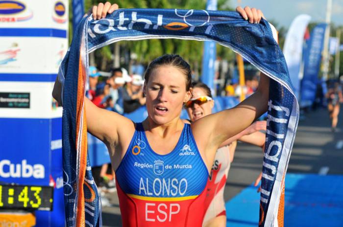 Segundo Campeonato de Trihatlon Habana: Categoria Spring ganadora en el F de españa Camila Alonso