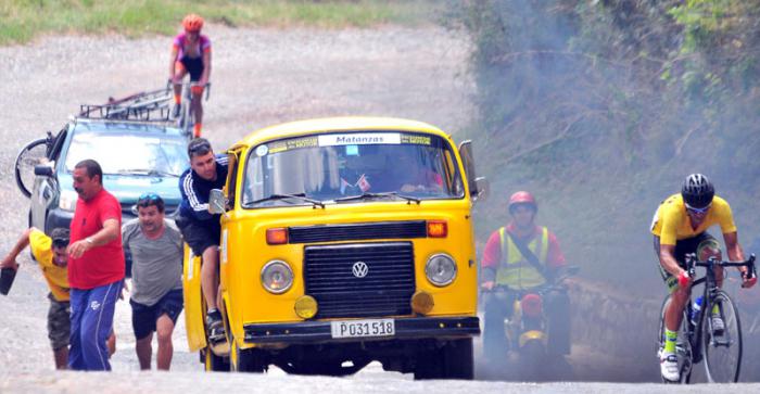 tercer clasico ciclistico a cuba 2da etapa Guantanamo Gran Piedra ganador Vicente Sanabria, foto para ilustrar esfuerzo de la subida