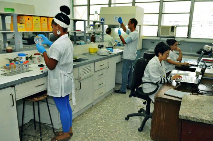 Reportage en el CNIC por su Aniversario, Laboratorios de investigaciòn.