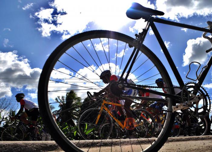 4ta etapa-cacocun-Holguin-Contra-Reloj-Equipo distancia 31 Km Equipo Ganador Artemisa Tiempo 44.23,25