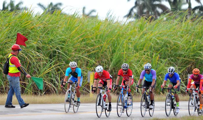 6ta etapa-Camaguey-Ciego gana por el santiaguero Argenis Frometa  los protagonistas de la escapada de la etapa entre ellos el actual lider Jans Carlos Arias.