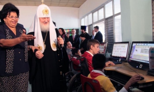 Su Santidad Kirill visita la escuela especial Solidaridad con Panamá