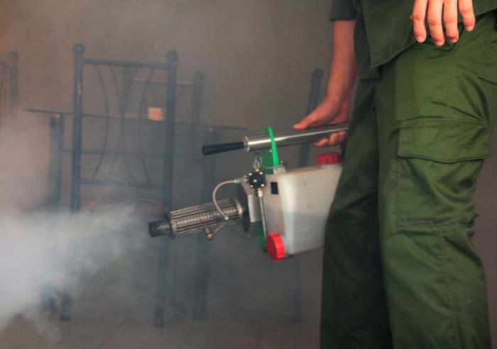 Campaña de fumigación contra el Aedes Aegypti.