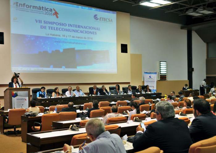 Este martes quedó inaugurado el VII Simposio Internacional de Telecomunicaciones, con la presencia de expositores internacionales como las compañías ZTE, Huawei, Ericsson y Alcatel-Lucent, entre otros. 