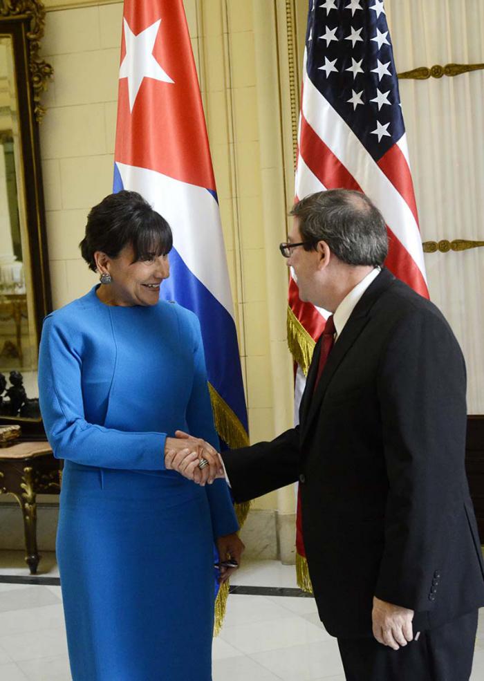 PennyPritzker, Secretaria de Comercio de los Estados Unidos encuentro con Rodrigo Malmierca (Ministro del Comercio Exterior en Cuba).