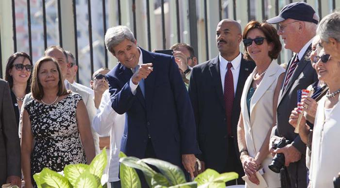 Reapertura de la Embajada de Estados Unidos en Cuba. John Kerry, secretario de Estado, Estados Unidos y Josefina Vidal Ferreiro. 