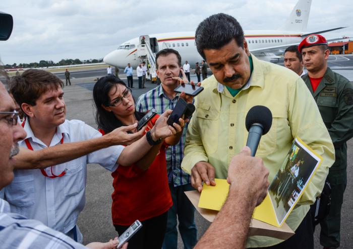 Nicolás Maduro en el aeropuerto internacional José Martí antes de regresar a Venezuela