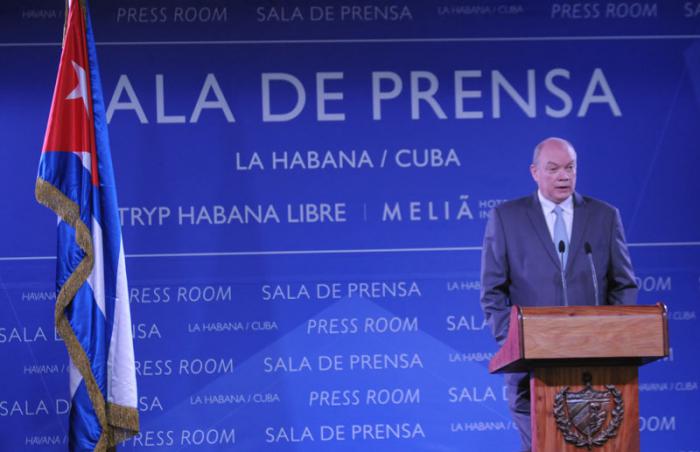 Conferencia de Prensa de Rodrigo Malmierca en la sala de prensa por visita dle presidente Obama