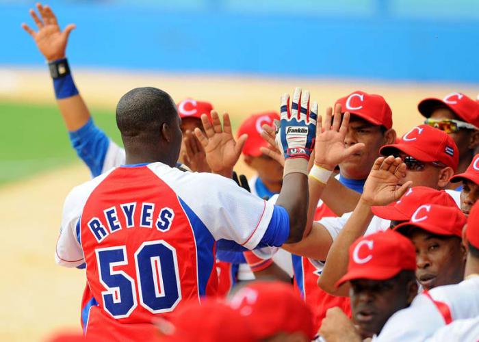 Beisbol Tampa Bay vs Cuba Gana el tampa 4 x 1 Jonròn por cuba de Rudy Reyes