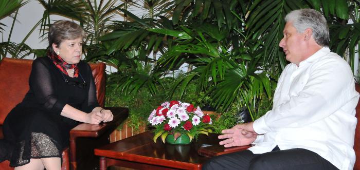 Díaz-Canel y Alicia Bárcenas