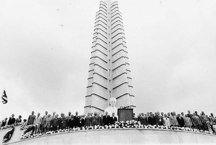 Acto en la Plaza de la Revolucion por el 1er.Congreso del Partido.
Diciembre de 1975.