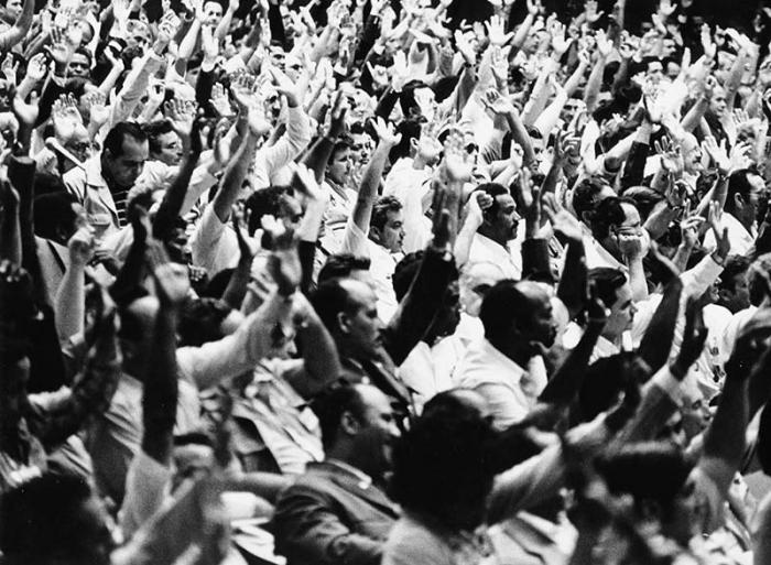 Delegadosl en el 3er. Congreso del Partido.
Foto:Jorge Ollerl, 5 de febrero de 1986.