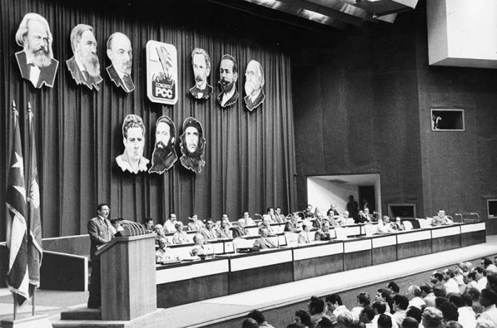 Raul Castro en el 3er. Congreso del Partido.
Foto:Liborio Noval, 30 de noviembre de 1986.
