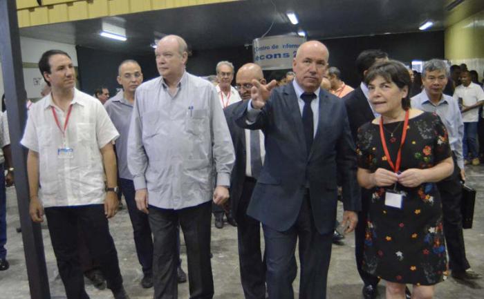 FECONS 16. Pabexpo. Exposición Chile (Pais invitado). Angel Bilavor Montes de Oca (Viceministro del MINCOS), Rodrigo Malmierca (Ministro del MINCEX), Paulina Saball (Ministra de Vivienda y Urbanismo en Chile)