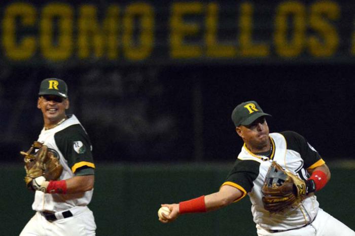 Beisbol-Final-Serie-55-CA vs PR 5to play dos refuerzos de lujo, Michael Gonzalez y Andy Sarduy mejor jugador del partido