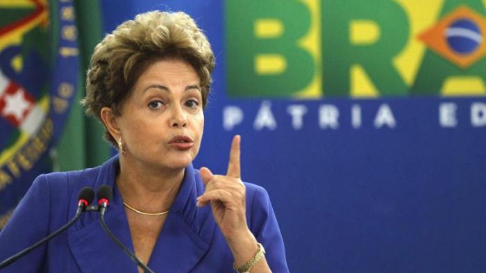 La presidenta Dilma Rousseff ha denunciado en reiteradas ocasiones que el intento de juicio político (impeachment) en su contra es una tentativa de golpe de Estado.