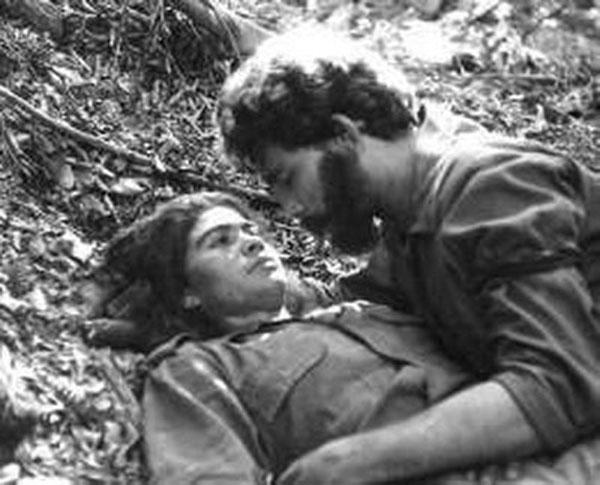 Adela Legrá y el ya fallecido Adolfo Llauradó en fotograma del cortometraje  Manuela de Humberto Solás.