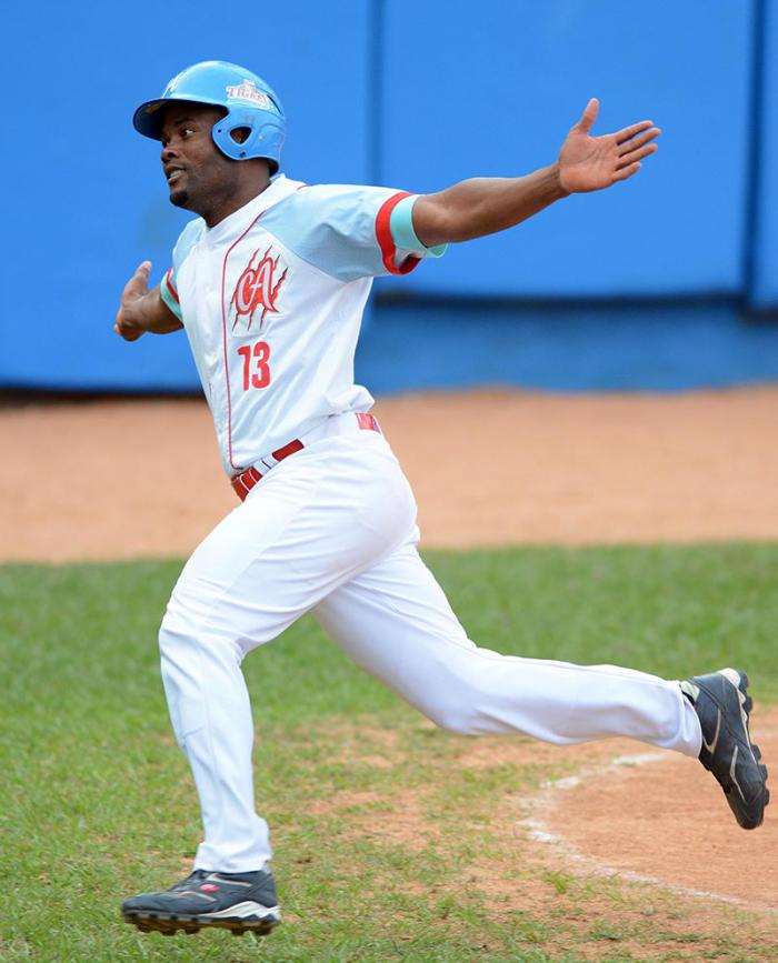 Beisbol-Final-Serie-55-CA vs PR 7mo play Gana ciego de avila 8 x 0 y gana el titulo Yoelvis Fiss