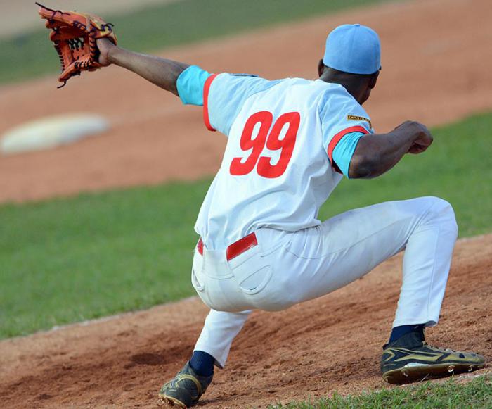 Beisbol-Final-Serie-55-CA vs PR 7mo play Gana ciego de avila 8 x 0 y gana el titulo Cano lanzador cerrador
