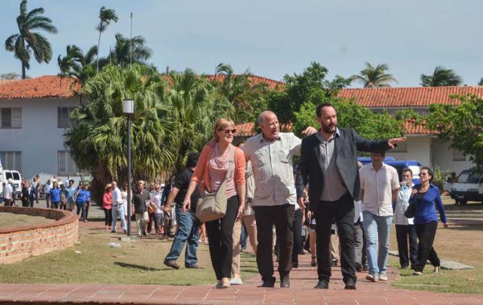 Comisión cultural de EE.UU de visita en el Instituto Superior de Artes (ISA).